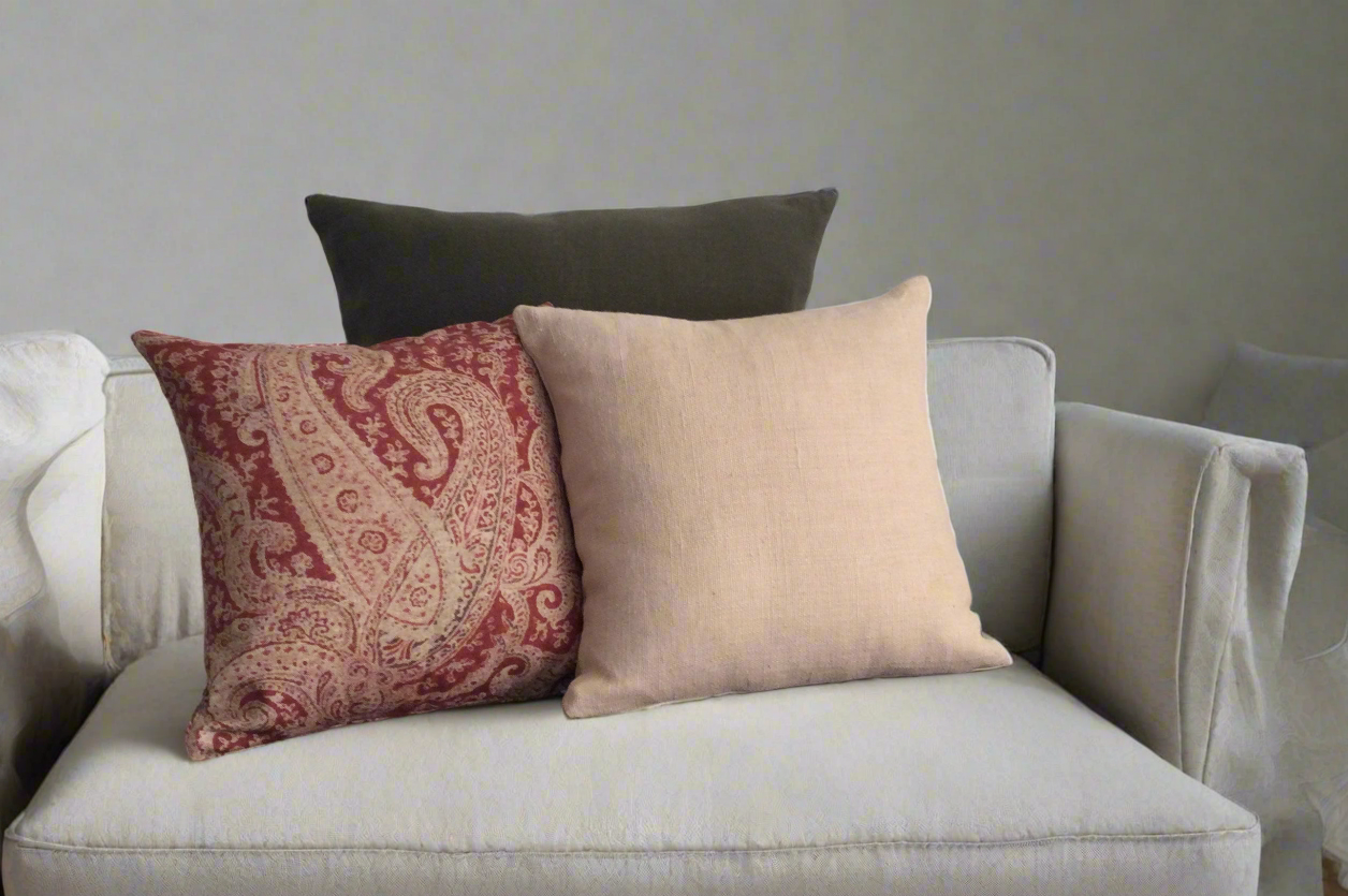 New 19 Linen cushion cover. Color: Peach