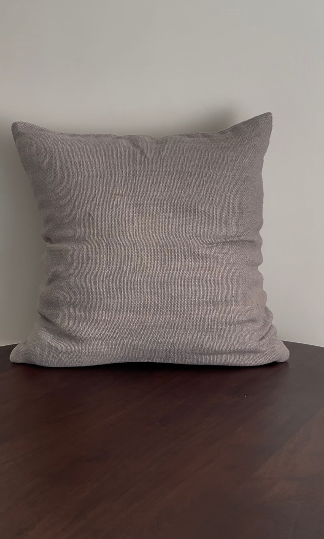 New 22 Linen cushion cover. Color: Gray