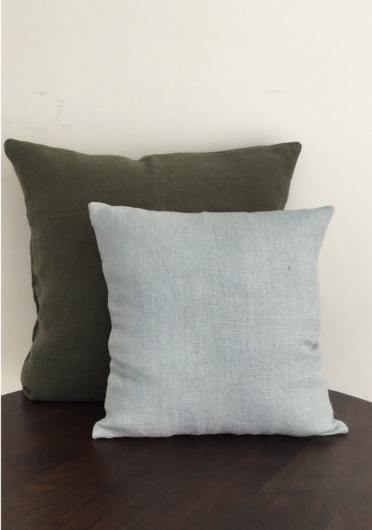 Nabh (13) Linen cushion cover. Color: Ocean blue