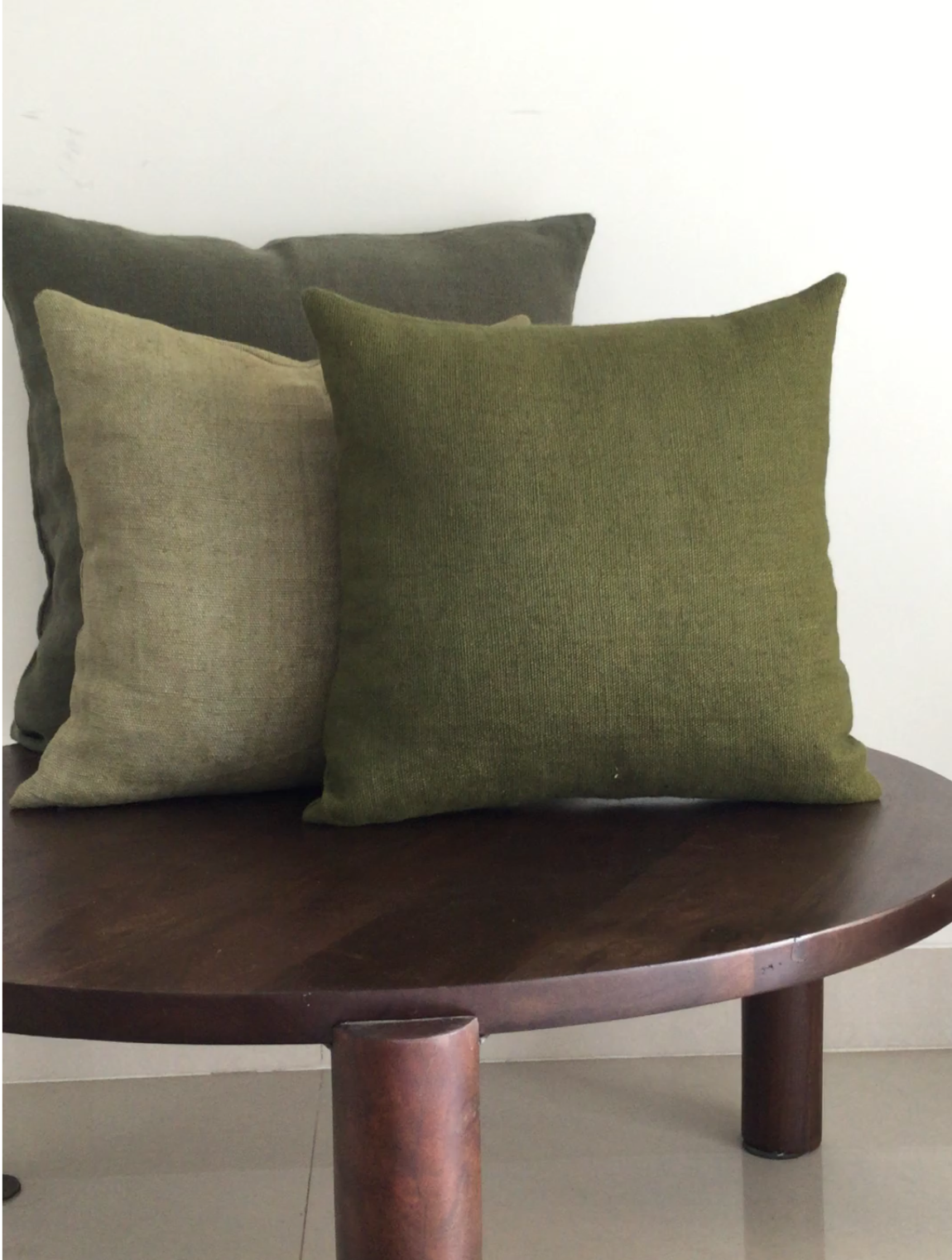 Gazal (10) Luxurious heavy Linen cushion cover. Color: Moss green
