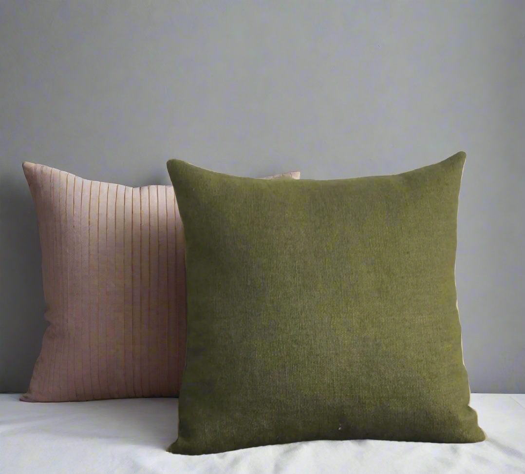 Gazal (10) Luxurious heavy Linen cushion cover. Color: Moss green